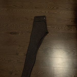 Lululemon size 6 leggings